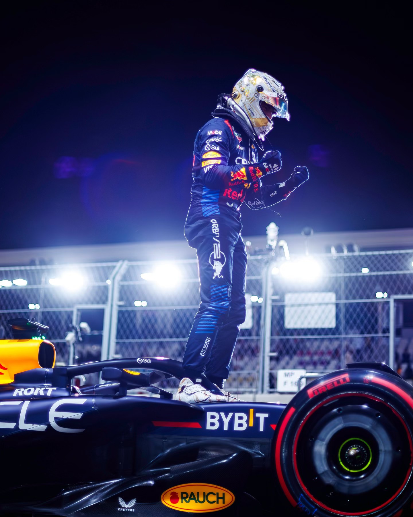 Max Verstappen takes pole for the Qatar GP beating George Russell